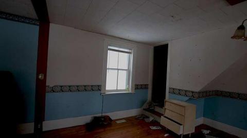 Grandma's House - House-of-Many-Rooms19.jpg