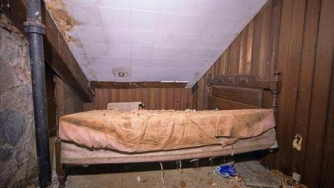 Inside photos - IMG_2048s.jpg