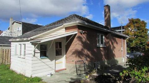 Postwar Bungalow in Hintonburg photo 5