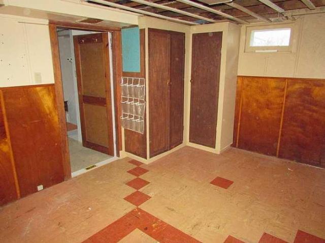 Postwar Bungalow in Hintonburg photo 4