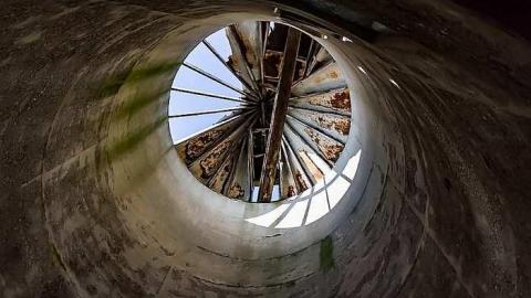 House with the Creepy Doll photo 5