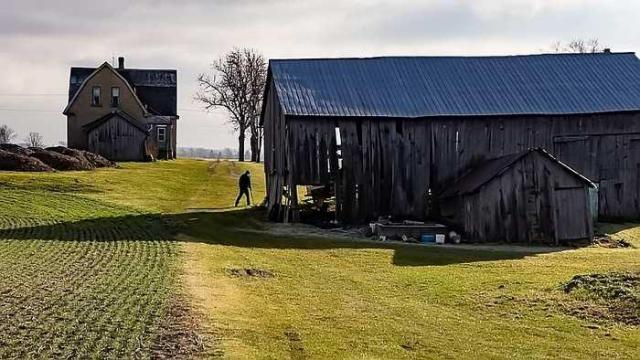 House with the Creepy Doll photo 3