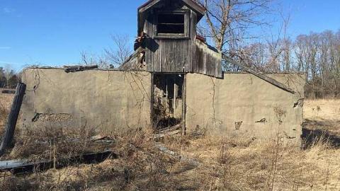 Photo from the barn an foundation 