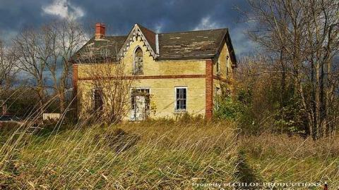 Before The Demo - Beaverton-Tim-Hortons-House39.jpg