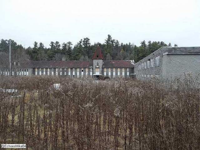 Le Manoir - j-23112595910_ef1118d07d_o.jpg