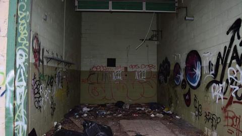 The garage - Garage-Across-from-Camp-3062.jpg