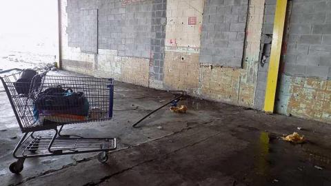 L'entrepot - Abandoned-warehouse6.jpg