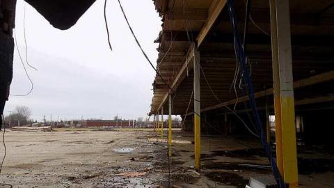 L'entrepot - Abandoned-warehouse8.jpg