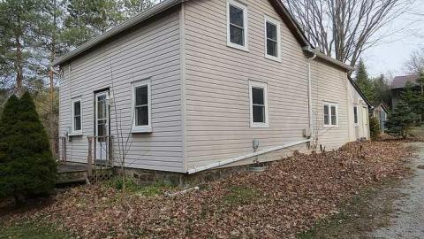 One Somewhat NSFW Photo - y-IMG_3076.jpg