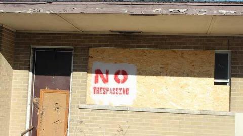 No trespassing  - Wet-And-Wild-Waterpark1.jpg