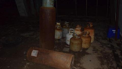 Vehicle Graveyard - DSC_0255.jpg