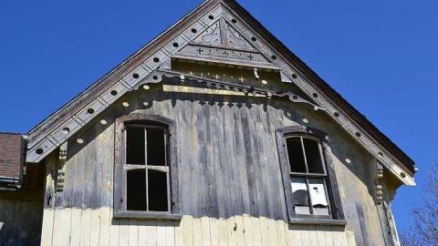 April 2016 - The-Prettiest-Street63.jpg