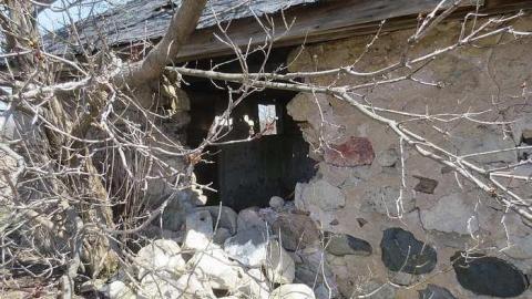 Crumbling - Stone-Something22.jpg