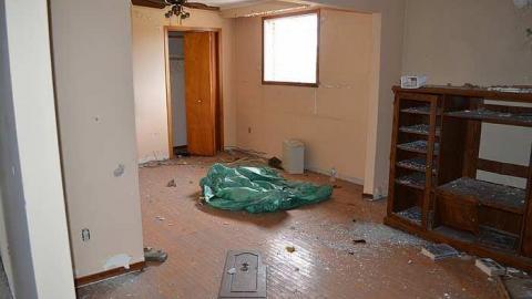 April 2016 - DSC_0158.jpg