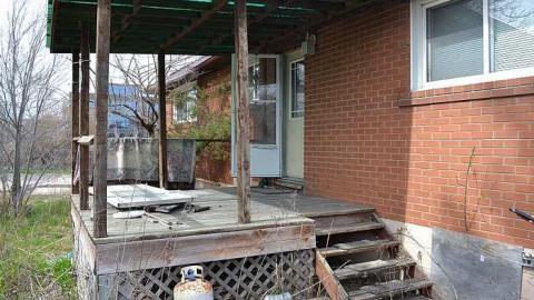 April 2016 - DSC_0190.jpg