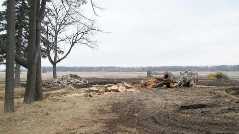 Gone... - Big-white-house28.jpg