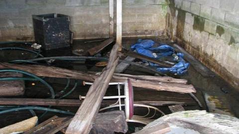 All Fenced Off - Cullen-Gardens192.jpg