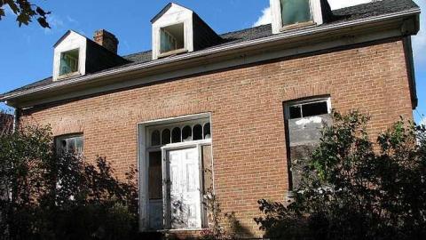 All Fenced Off - Cullen-Gardens56.jpg