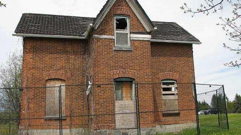 All Fenced Off - Cullen-Gardens45.jpg