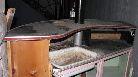 Peeling and Trashed - 2016 7A.jpg