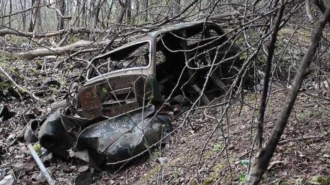 May 8, 2016 - Forgotten-Truck-Graveyard21.jpg