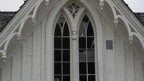 beautiful homes fenced in - Cullen-Gardens312.jpg