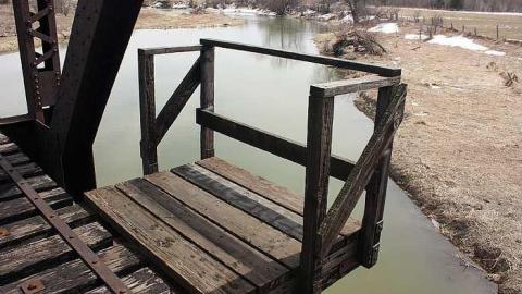 April 2016 - Carp-River-Railway-Bridge10.jpg