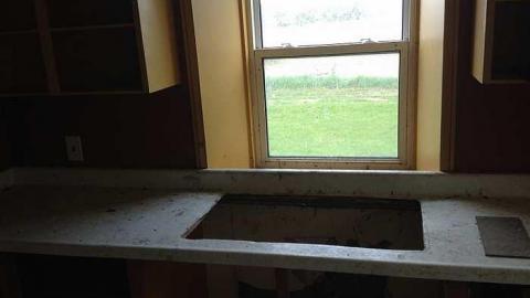 more whitevale rd pics - fnaweIMG_2019.jpg