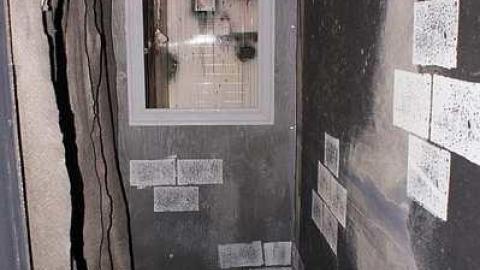 17/05/2016 - Damn, It's Creepy - Haunted-House-of-Horrors11.jpg