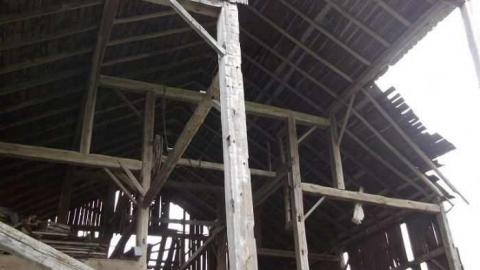 house and barn - abandoned house 078.jpg