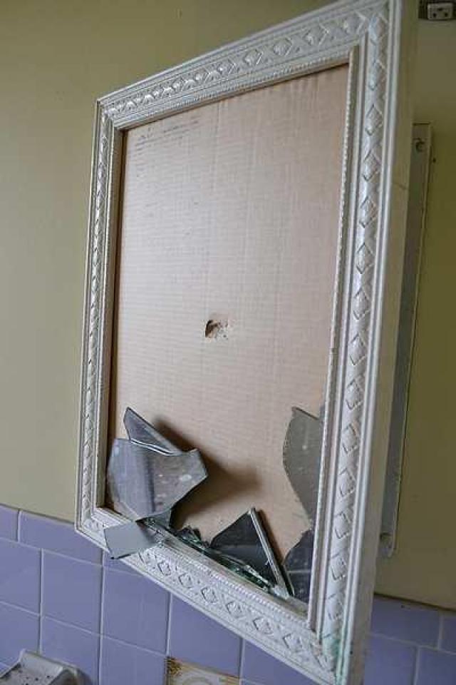 Ribs And Razors photo 5