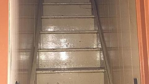 Awesome Stuff - Banished-Family-House15.jpeg