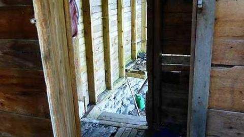 Inside from Outside - P1060410.jpg