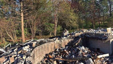 May 2016 Rip Fern - Abandoned-Cat-Lady-House21.jpg