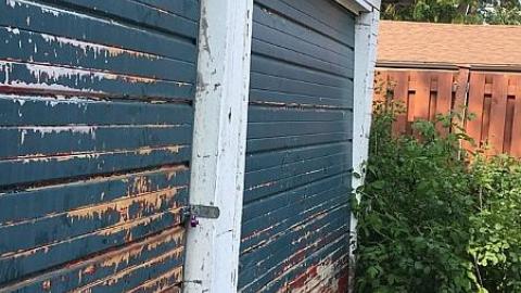 Crooked Stairs & Cat Lady photo 4