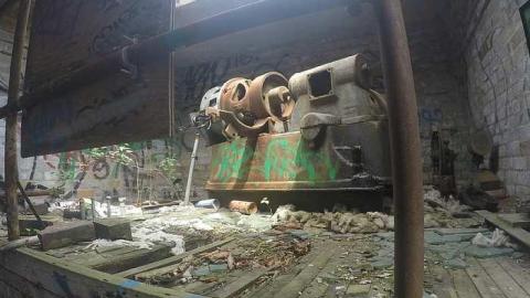 Linseed - Linseed-Factory390.jpg