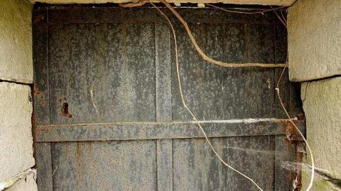 May 2016 - Newburgh-Crypts4.jpg