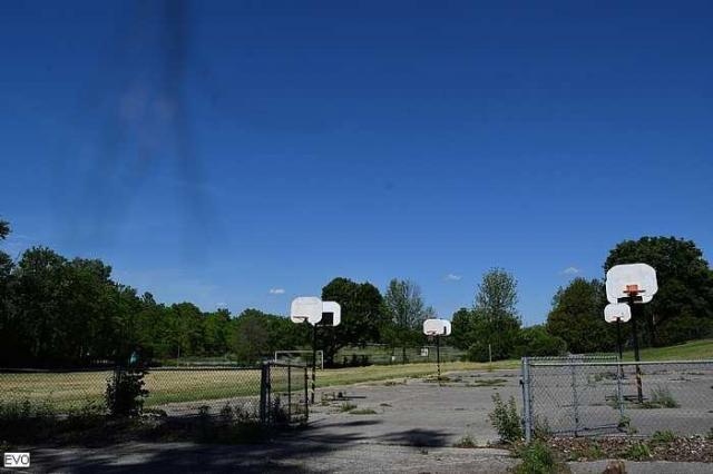 Arthur Meighen School photo 3