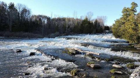 falls - Sauble-Falls-(ghost-town)6.jpg