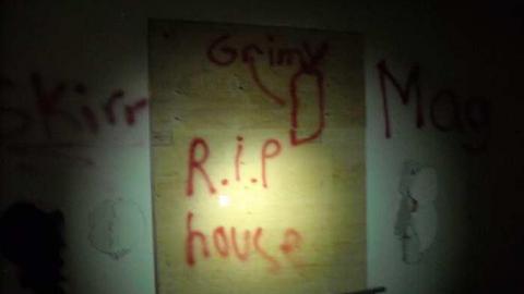 Swamp house - House-In-The-Swamp103.jpg