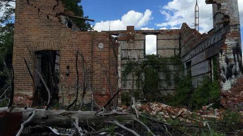 Collapsed - Duffys-Demise4.jpg