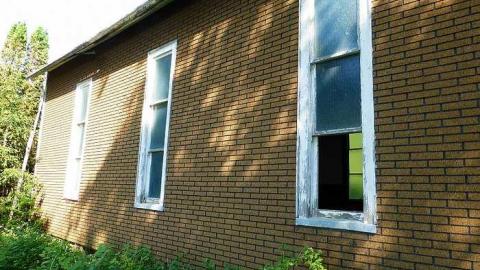 Right  Turin - Turin-Abandoned-Church103.jpg