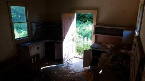 Right  Turin - Turin-Abandoned-Church120.jpg