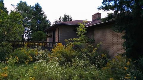 Sept 2014 - That-70s-House16.jpg