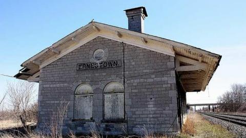 April 2016 - Ernestown-Railway-Station99.jpg