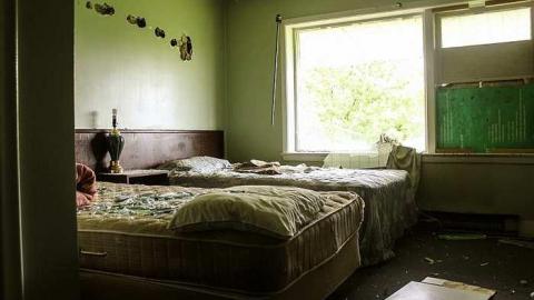 July 2016 - MoeZeOn-Inn17.jpg