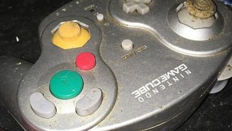 Blistered Wallpaper - gfimage.jpeg