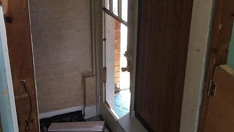 Broken Glass - Broken-Glass--Treehouse11.jpeg