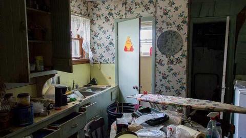 July 2016 GGG - Trenchcoat-Mafia12.jpg