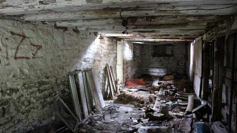 Quick Stop - Bells-Corners-Barn50.jpg